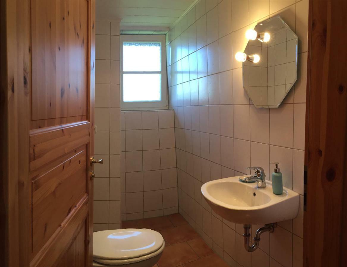 Haus Hugo Zingstアパートメント エクステリア 写真