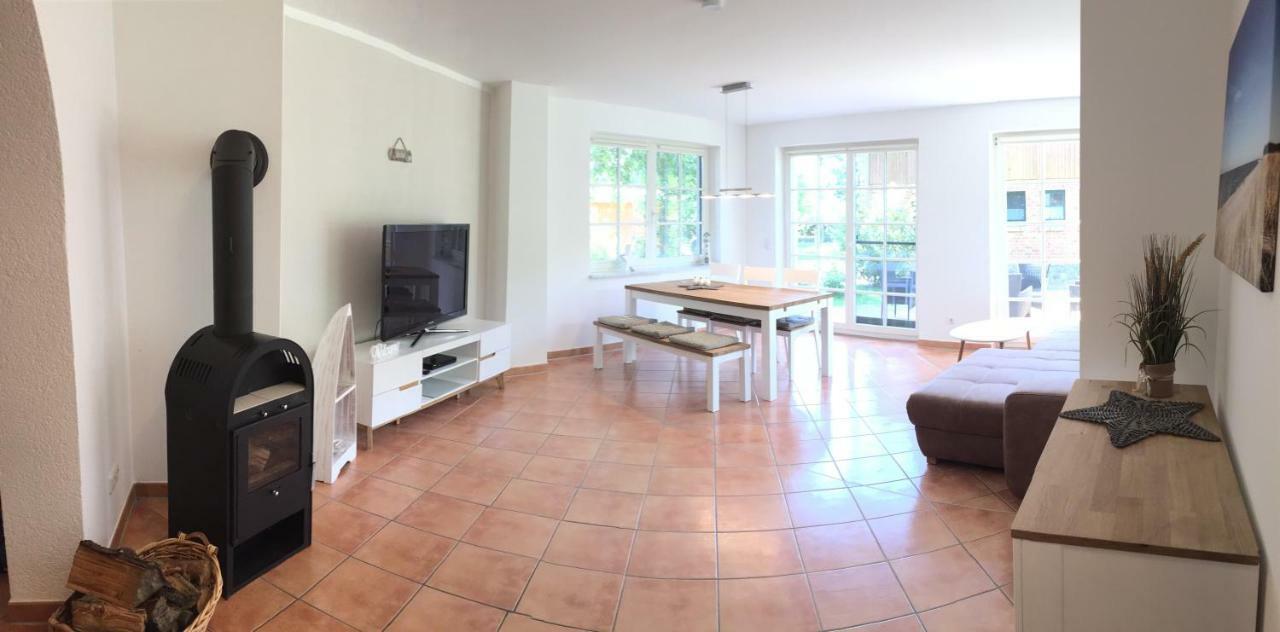 Haus Hugo Zingstアパートメント エクステリア 写真