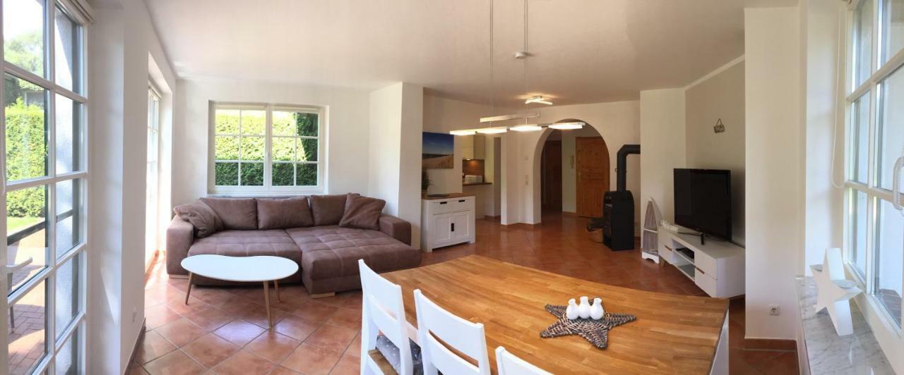 Haus Hugo Zingstアパートメント エクステリア 写真